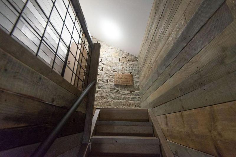 Gite L'Atelier De Tournerie Montigny-sur-l'Ain Екстериор снимка