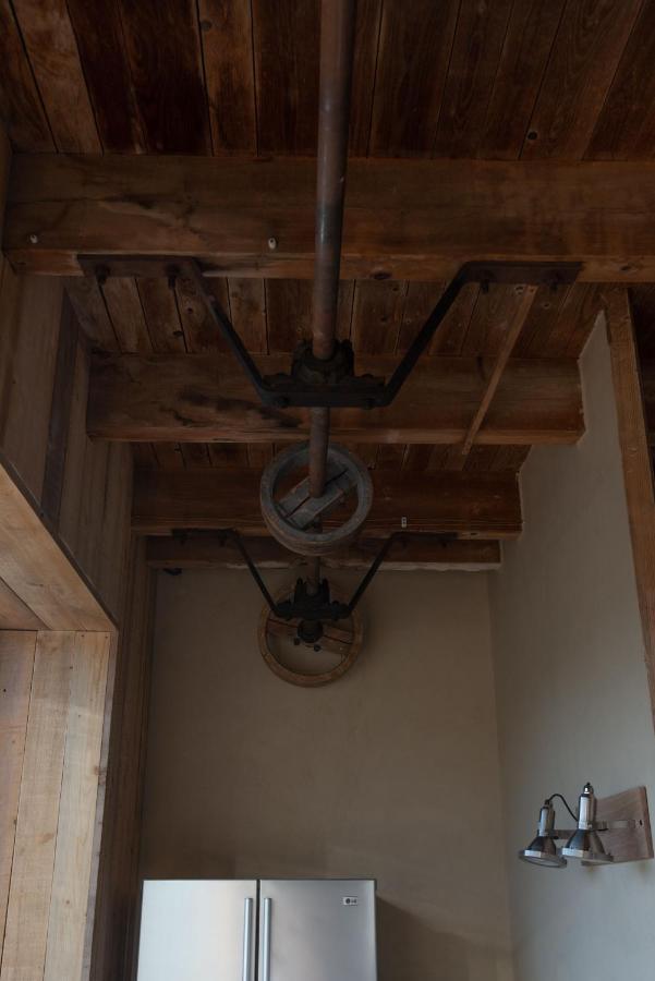Gite L'Atelier De Tournerie Montigny-sur-l'Ain Екстериор снимка